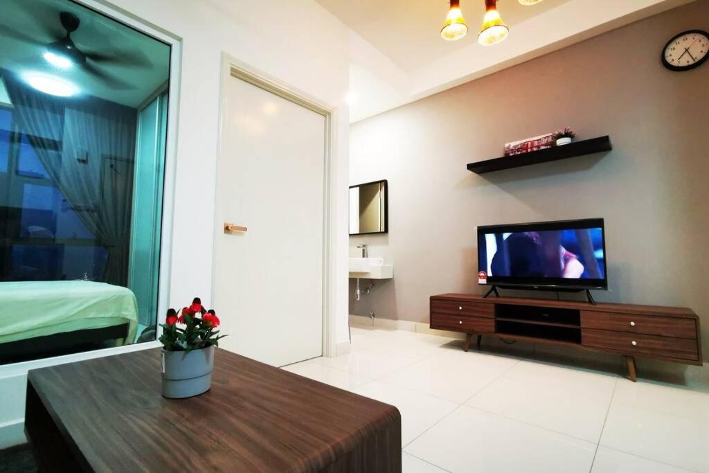 HappyHome @ Arte Mont Kiara Kuala Lumpur Hartamas Damansara Luaran gambar